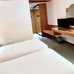 Ca' 4*